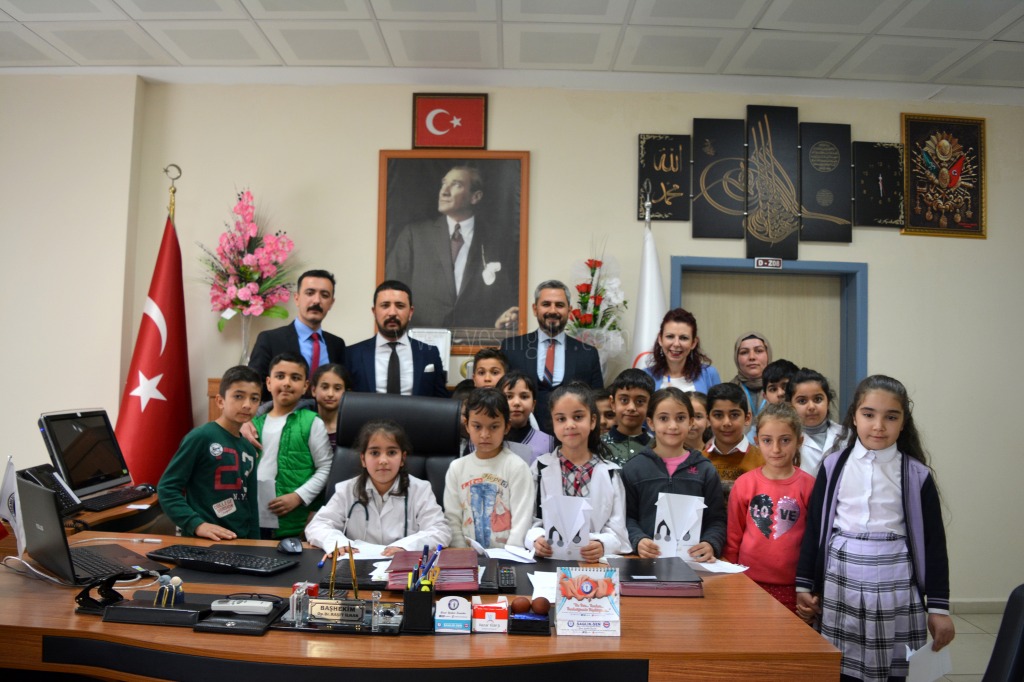 MİNİKLERİN TIP BAYRAMI TEBRİĞİ