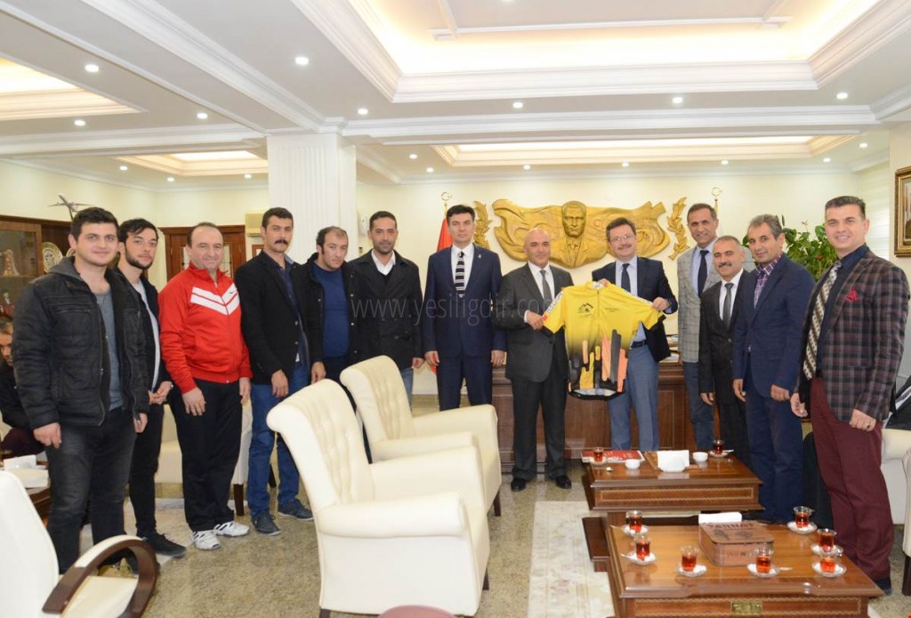 DAĞCILIK VE BİSİKLET TOPLULUĞU VALİ ENVER ÜNLÜYÜ ZİYARET ETTİ