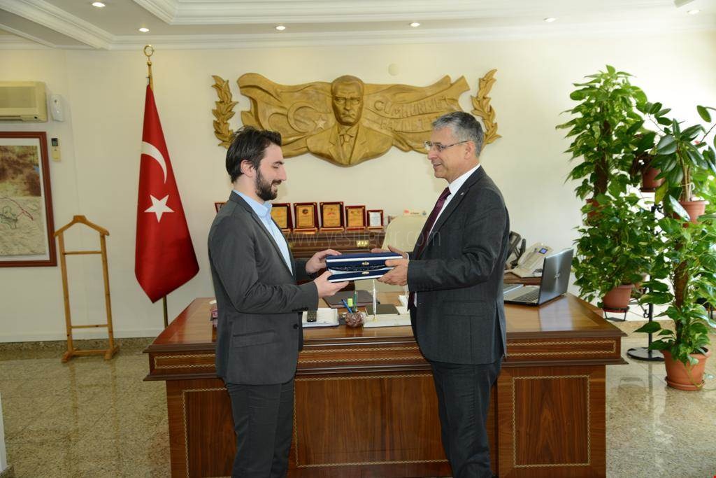 TÜGVA GENEL BAŞKANI İSMAİL EMANET VALİ ALPMANI ZİYARET ETTİ