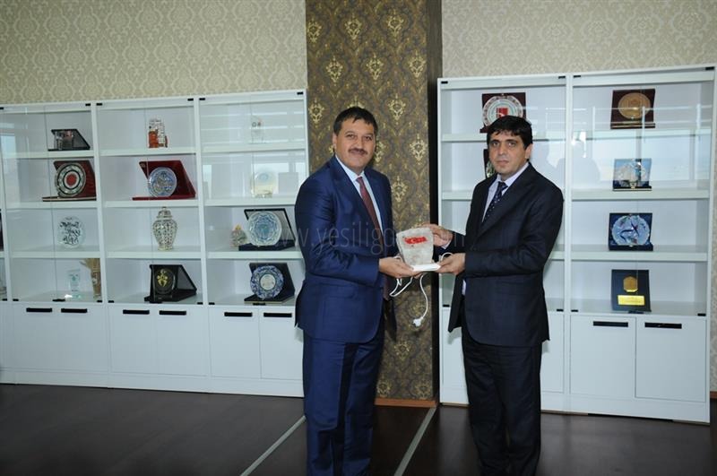 Iğdır İl Emniyet Müdürü Melih Ekici Rektör Almayı Ziyaret Etti