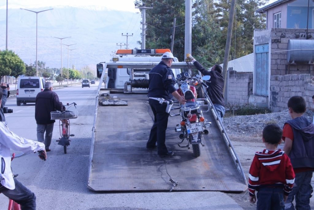 Trafik Kazası 3 Yaralı