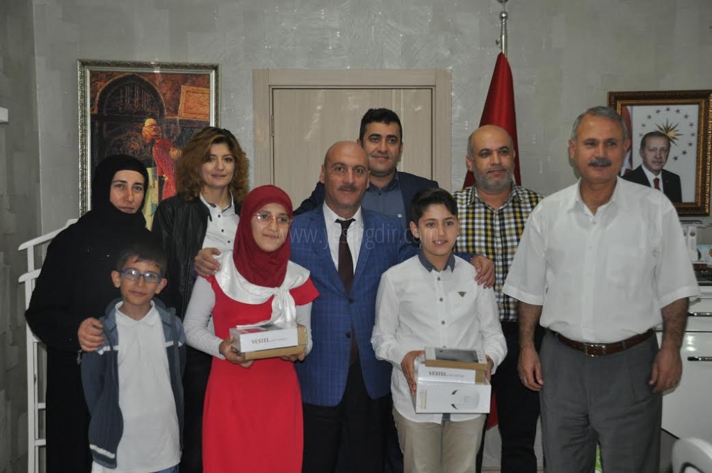 2 ULUSAL ÇOCUK RESİM YARIŞMASI ÖDÜLLERİ VERİLDİ