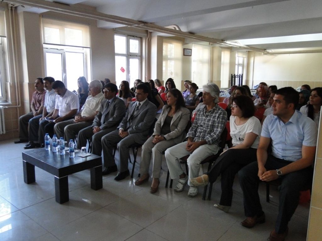 İlimizde Yapılan Anne Baba Eğitimi Semineri Sonunda Belge Töreni Yapıldı