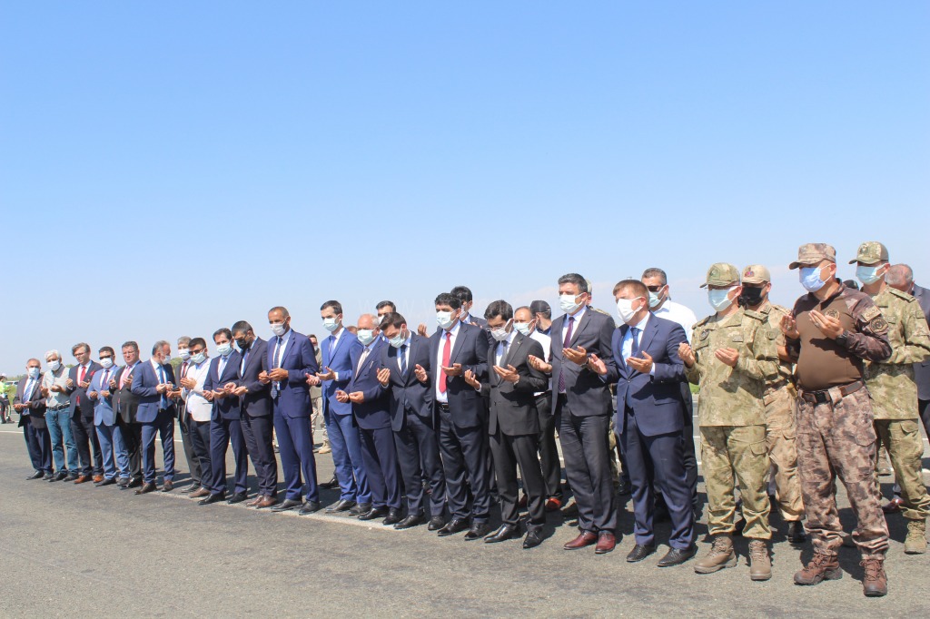 Iğdır'da 13 şehit polis dualarla anıldı