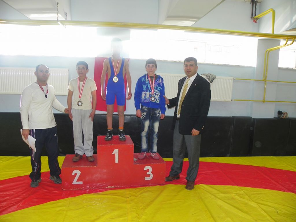 Okul Sporları Güreş Branşında Yıldız Erkekler Müsabakaları Yapıldı