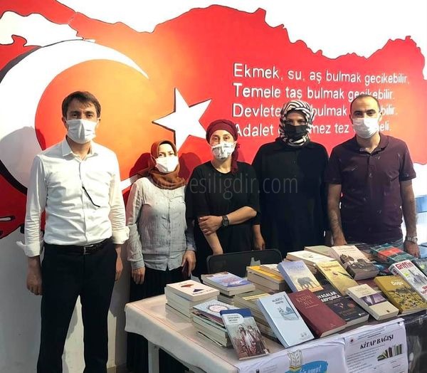 DEVA Partisi Iğdır teşkilatı Iğdır Cezaevine kitap bağışında bulundu