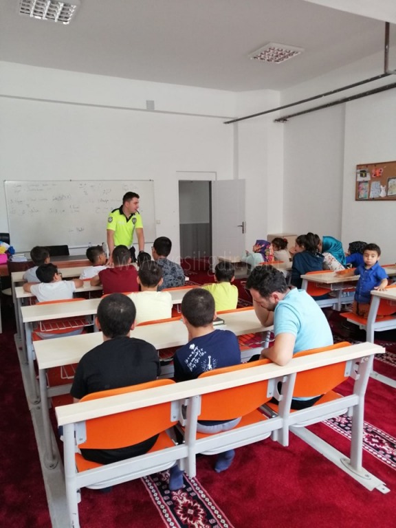 YAZ DÖNEMİ TRAFİK EĞİTİMLERİ HIZ KESMEDEN DEVAM EDİYOR