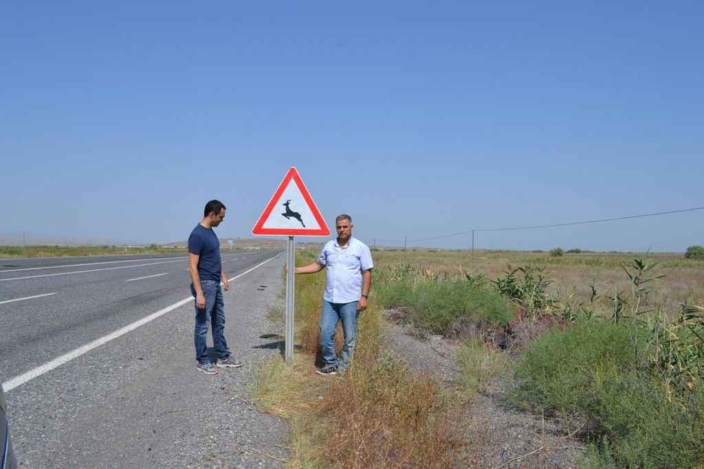 Ceylanlar İçin Uyarı Levhaları