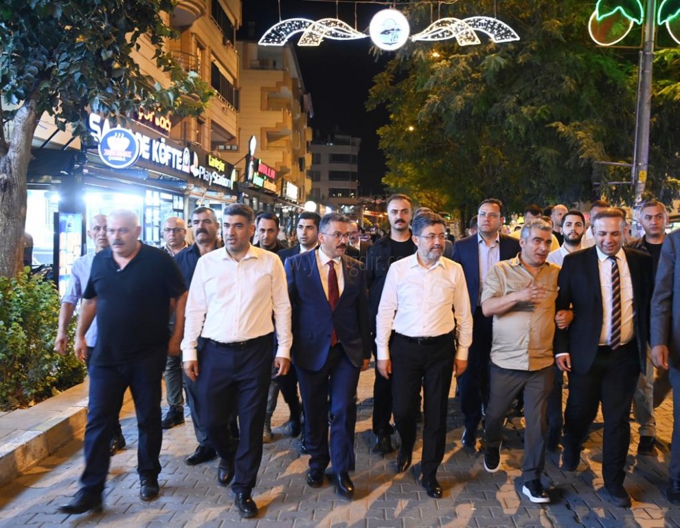 Bakan Yumaklıdan sürpriz ziyaret