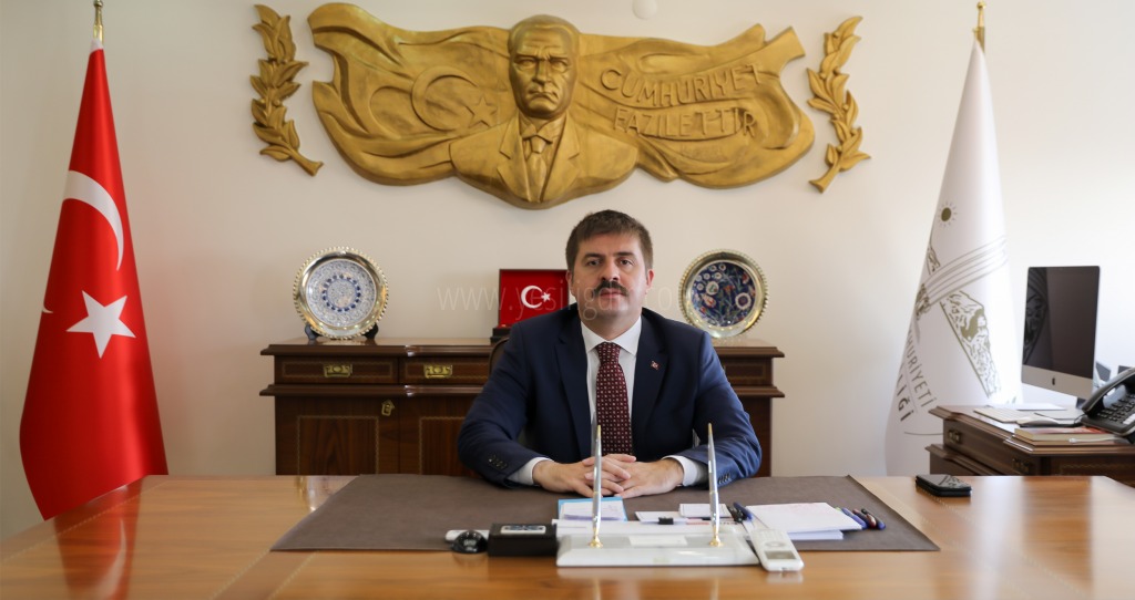 IĞDIR VALİSİ H ENGİN SARIİBRAHİM'DEN BAYRAM MESAJI