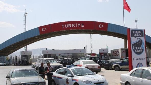 Nahçivan Günlük 20 Araçla Türkiyeye Giriş Yapmaya Başladı
