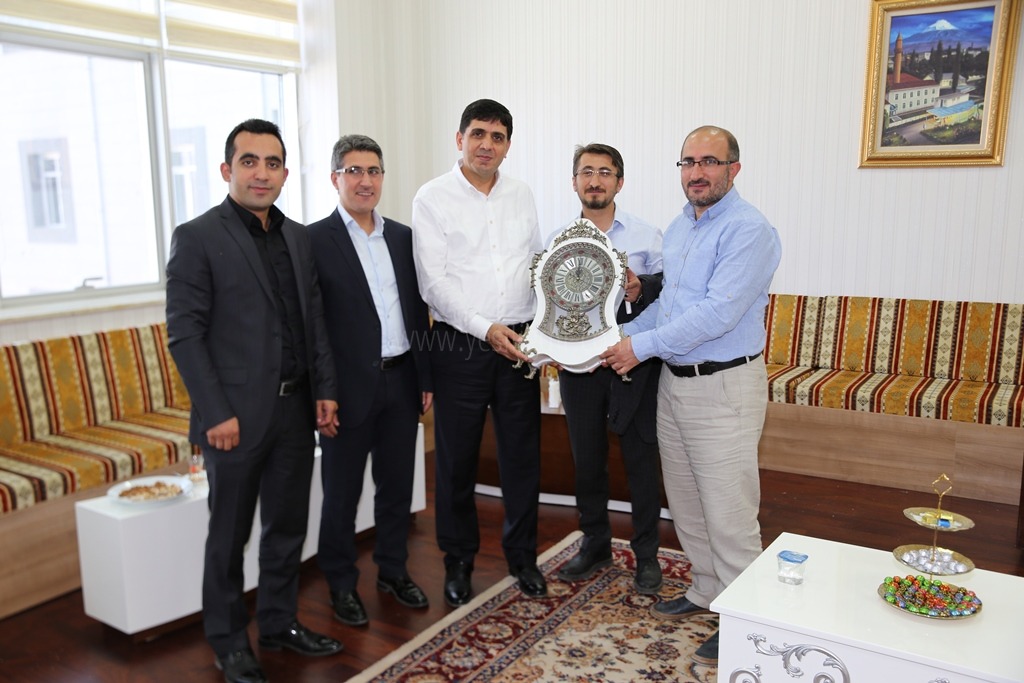 Ağrıdan Gelen Heyet Rektör Almayı Ziyaret Etti