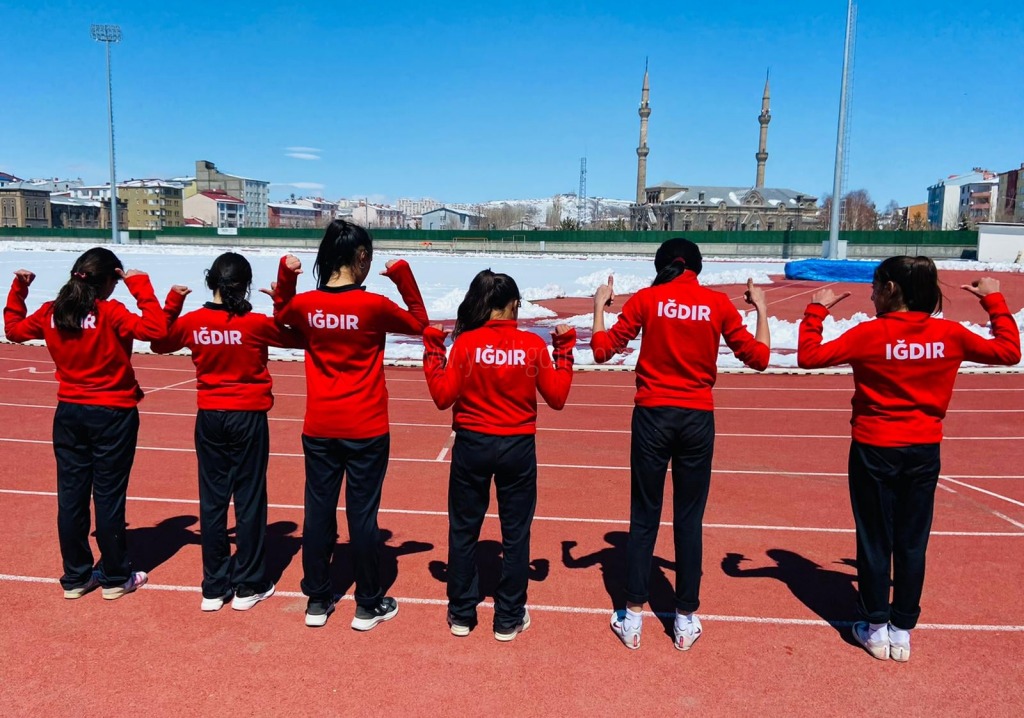 Başarıya Koşan Ayaklar