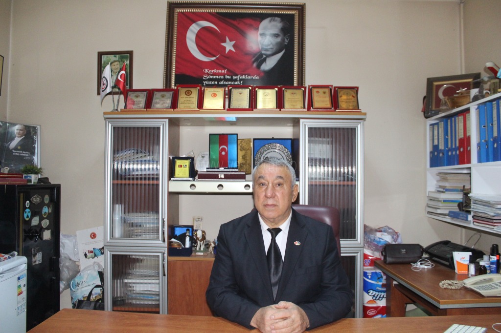 SERDAR ÜNSAL DÜNYA AZERBAYCAN TÜRKLERİ DAYANIŞMA GÜNÜNDE MUTLU VE GURURLUYUZ DEDİ