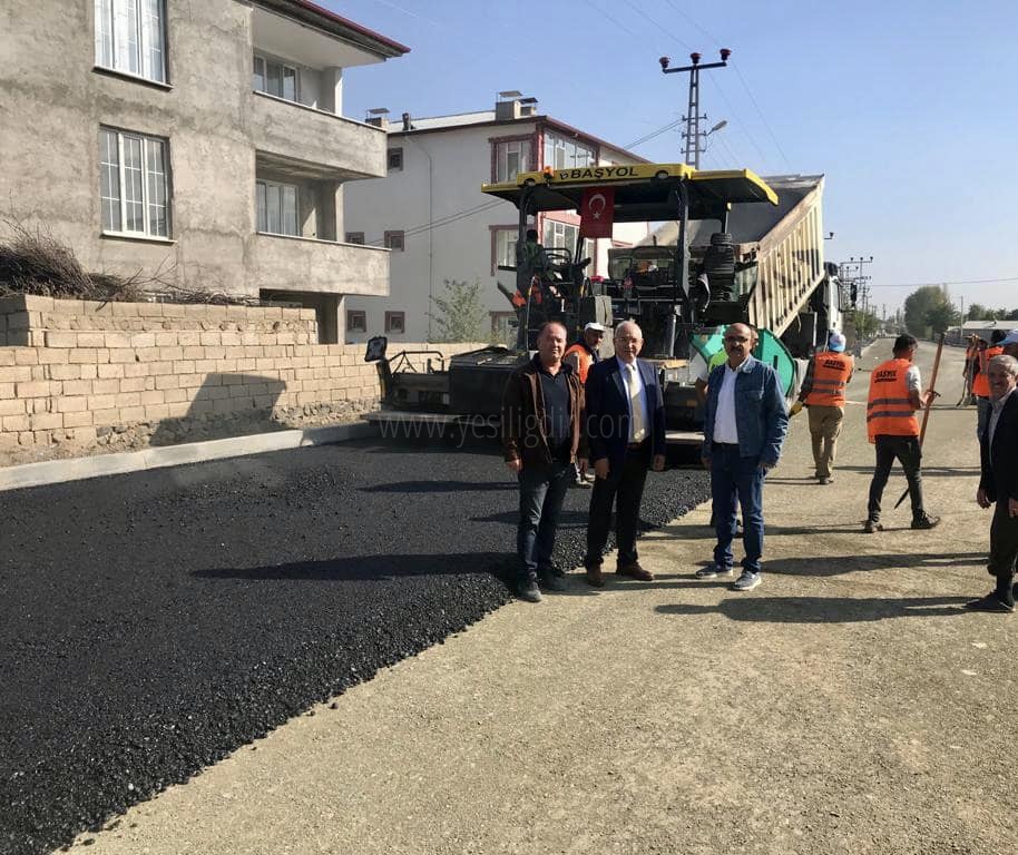 IĞDIR BELEDİYESİ ASFALT ÇALIŞMALARINA DEVAM EDİYOR