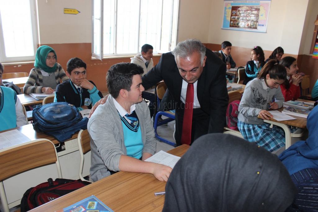 MİLLİ EĞİTİM MÜDÜRDEN ARALIK İLÇESİNE ZİYARET