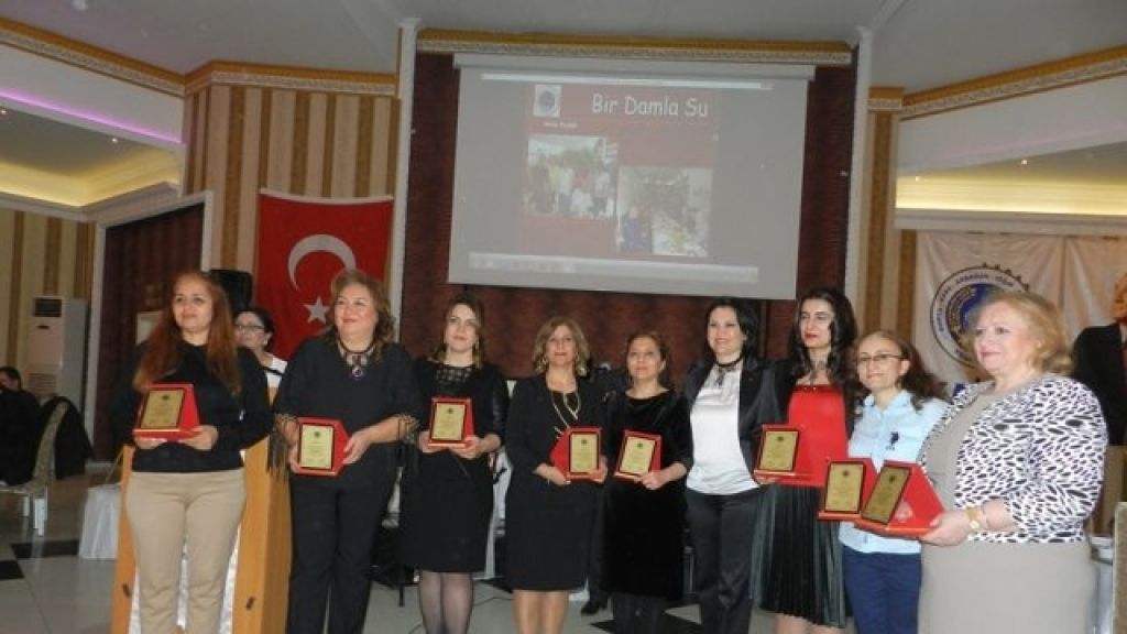 Kars Ardahan ve Iğdırlı Kadınlardan Köy Okullarına Yardım