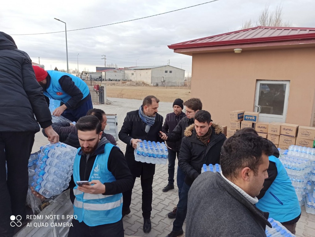 Iğdır Türkavdan Depremzedelere Yardım