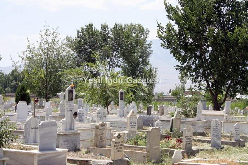 Asri Mezarlığımız Her Yıl Bakımdan Geçiriliyor