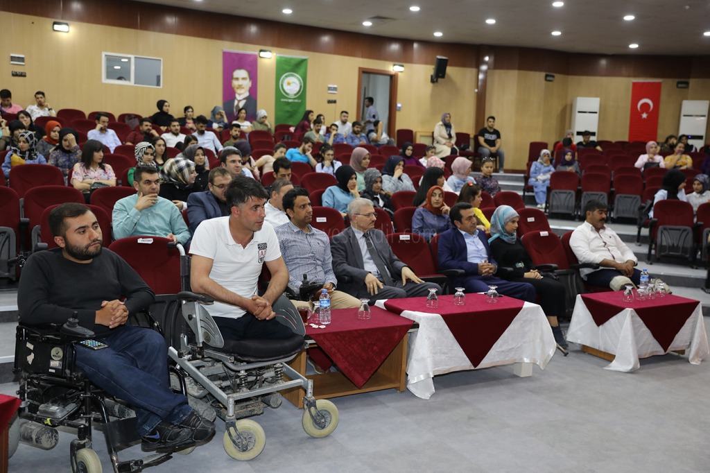 Engelli Toplumla Nasıl Yaşanır konferansı düzenlendi