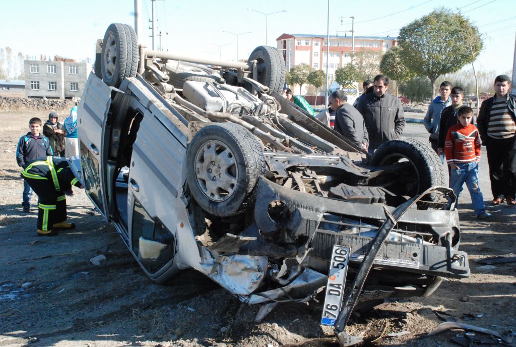 Iğdırda Trafik Kazası 2 yaralı
