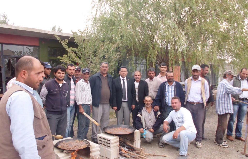 Karakoyunlu Belediyesinden TYÇP İşçilerine Yemek