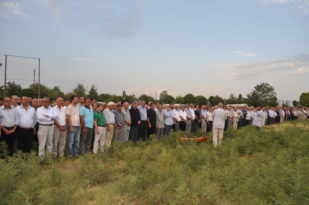 Iğdırın Sevilen İş Adamı Gözyaşları Arasında Son Yolculuğuna Uğurlandı