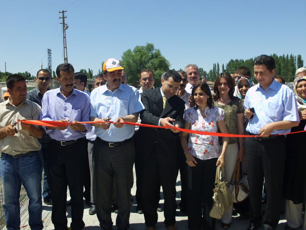 Iğdır Belediye Parke Taş ve Briket Tesisleri Törenle Açıldı