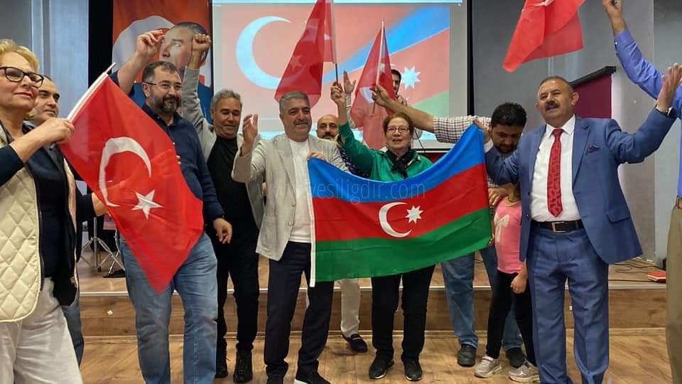 Azerbaycan Bağımsızlık Günü büyük coşkuyla kutlandı