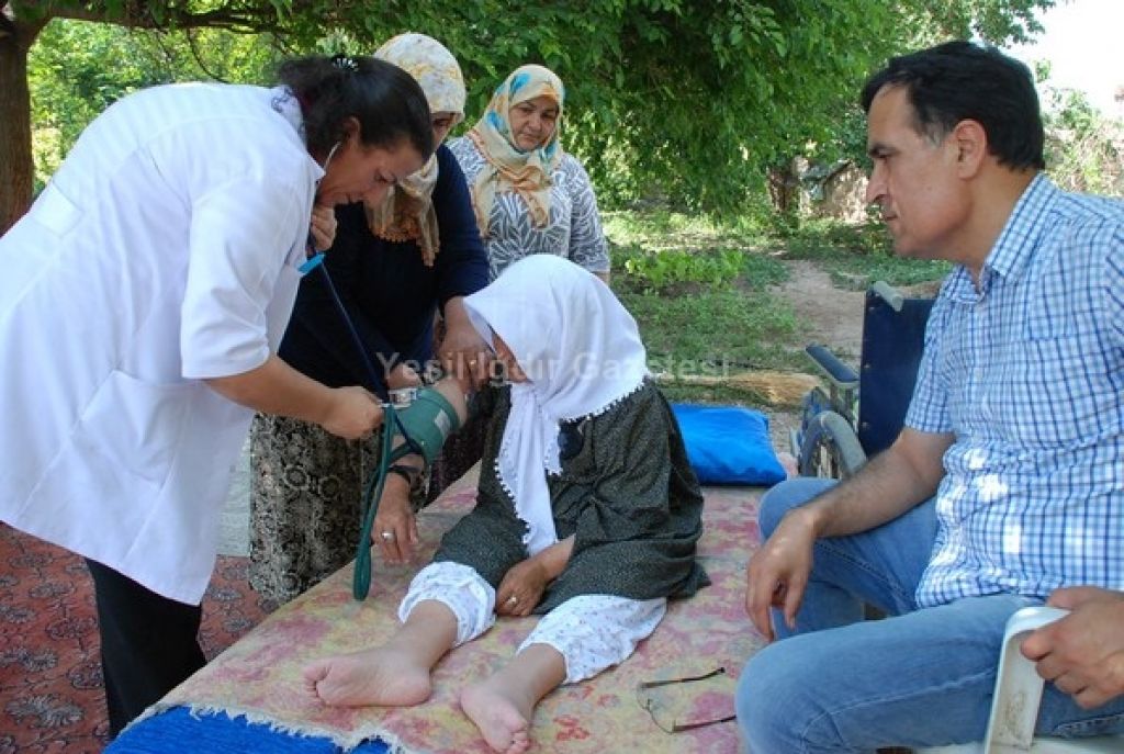 Iğdır'da Aile Hekimi Dr Mehmet Kum Haftada Bir Kez Evleri Ziyaret Ediyor