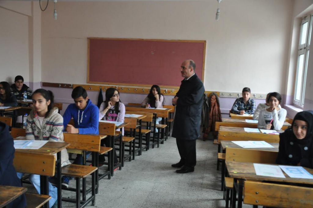 Milli Eğitim Müdürü Teog Sınavını Denetledi Sınav Sorunsuz Tamamlandı