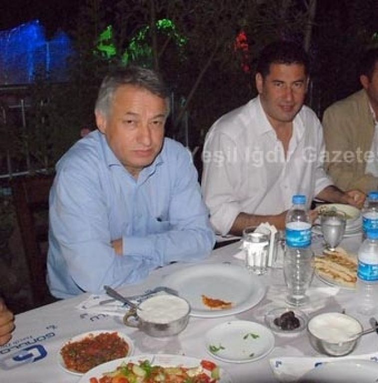 İş Adamı Ahmet Aras Milletvekili Sinan Oğan'a İftar Yemeği Verdi