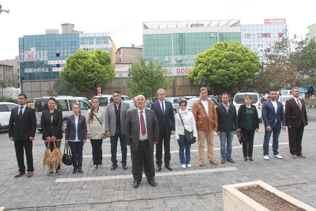 14 Mayıs Eczacılar Günü Nedeniyle Çelenk Bırakıldı