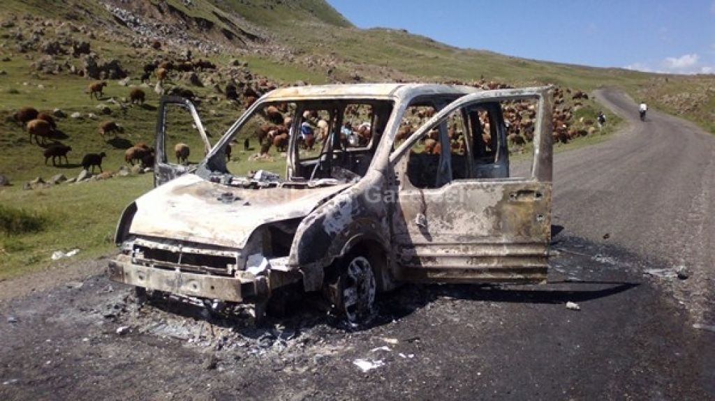 PKK Yol Kesti 10 Kişiyi Kaçırdı