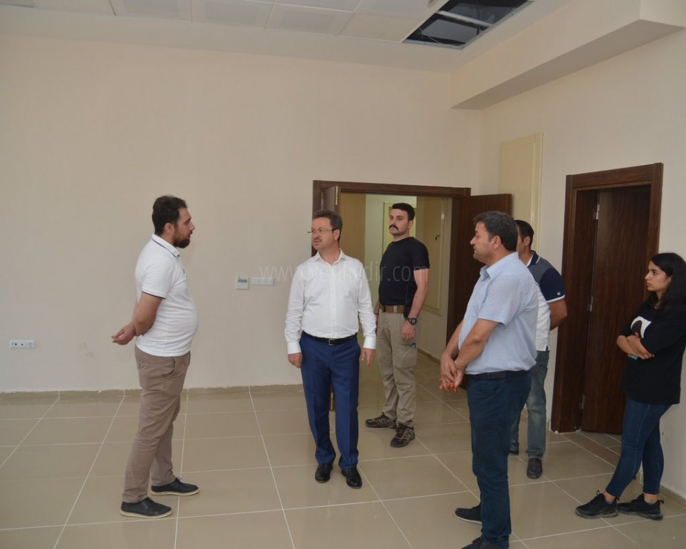 Vali Ünlü 112 Acil Çağrı Merkezi Yeni Kurum Binasında İncelemelerde Bulundu