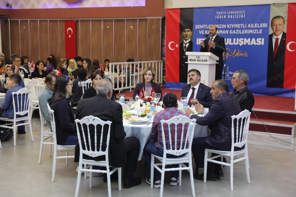 Iğdır'da Şehit ve Gazi ailelerine iftar yemeği verildi