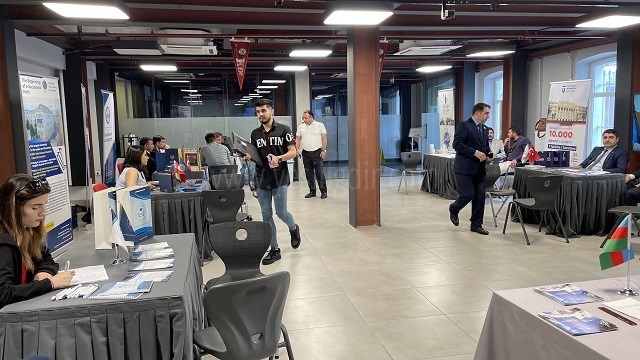 Azerbaycan'daki devlet üniversiteleri İstanbul'daki eğitim fuarında tanıtıldı