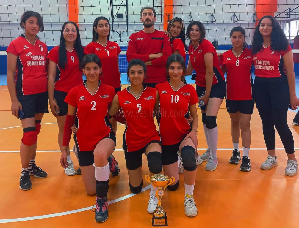 IĞDIR ANADOLU LİSESİNDEN ÇİFTE BAŞARI