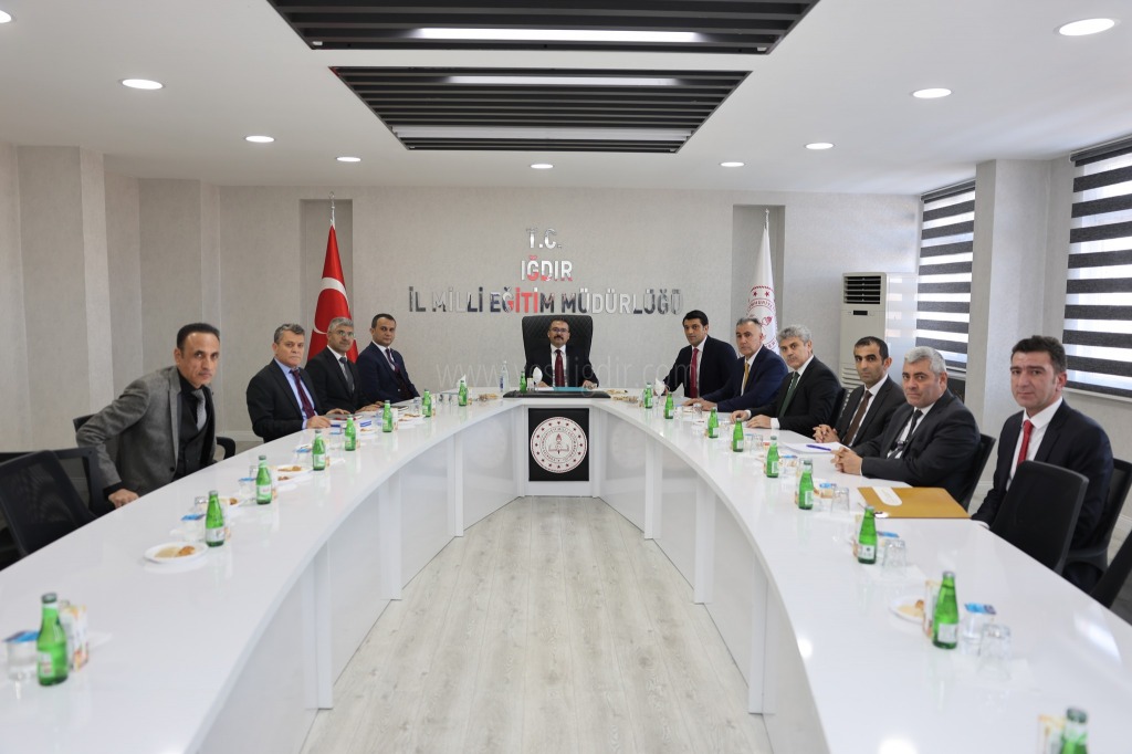 Vali Ercan Turan İl Milli Eğitim Müdürlüğünü ziyaret etti