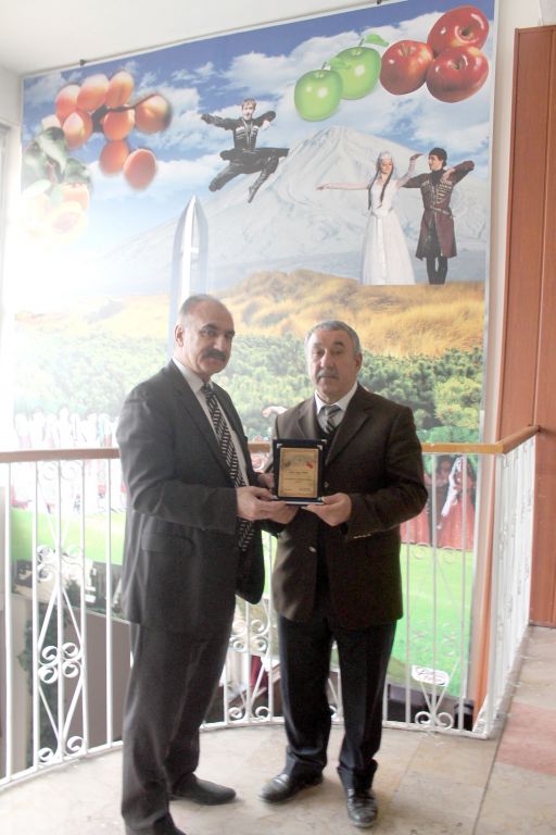Ziya Zakir Acardan Serdar Ünsala Plaket