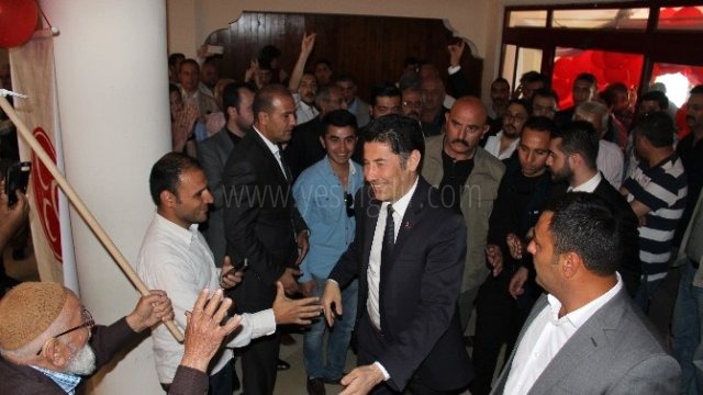 Oğan Genel Başkan Olursam MHP'ye 3 Dönem Kuralını Getireceğim