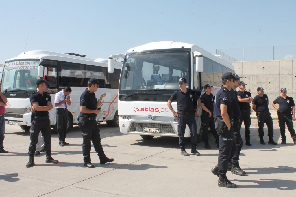 Iğdır Havalimanını Karsa Ağrıya ve Vana Kursunlar