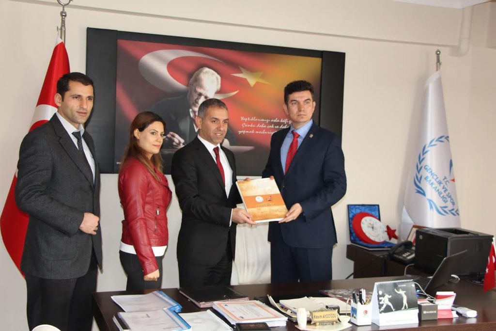 Gençlerden Ecdada Mektup