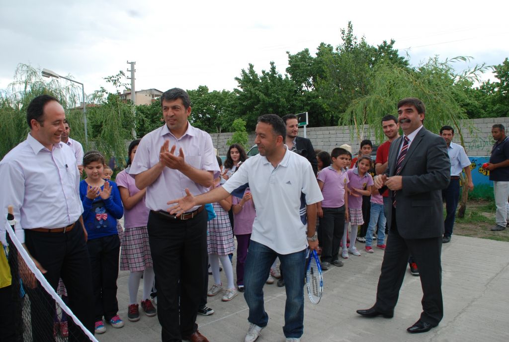 Sokak Tenisi Etkinliği Iğdır'da Başladı