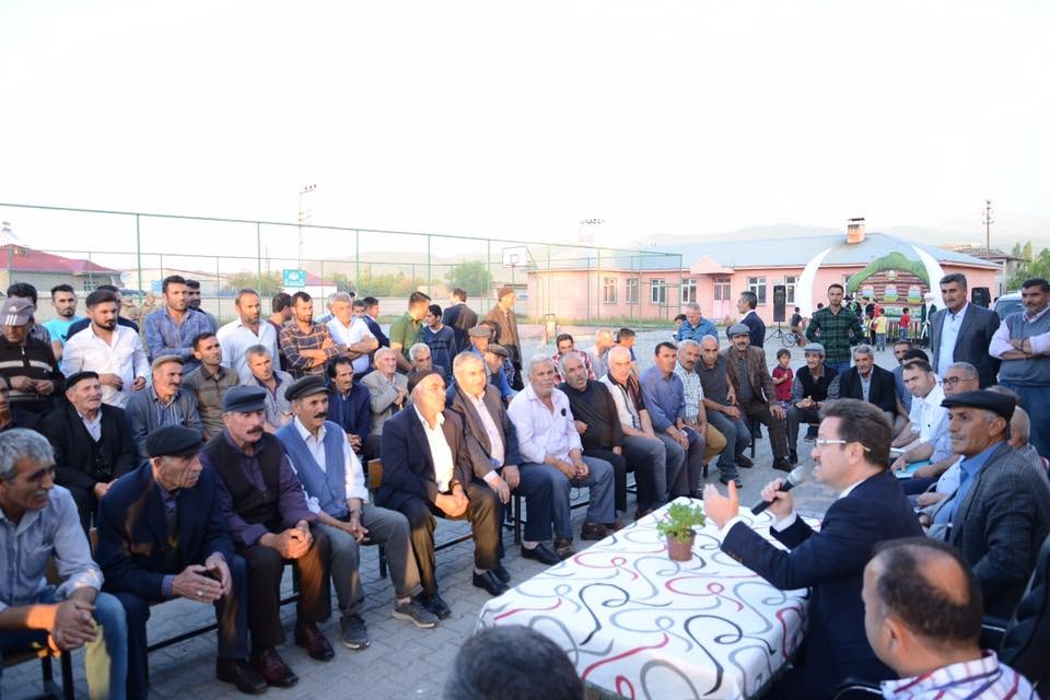 VALİ ÜNLÜ YUKARI ERHACI KÖYÜNDE VATANDAŞLARIMIZLA BULUŞTU