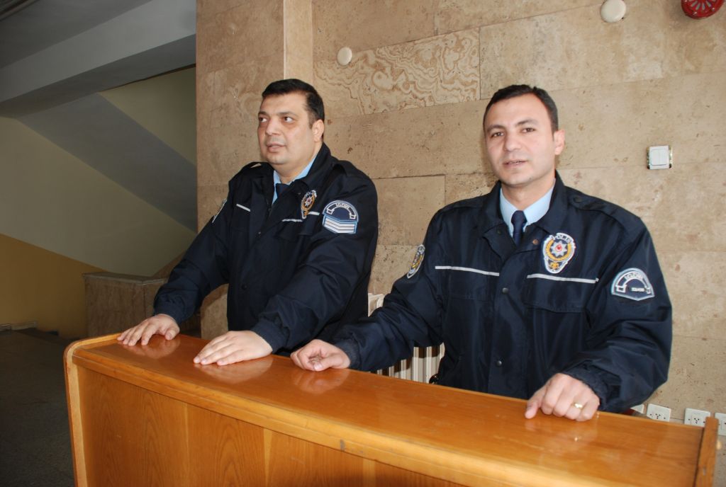 Yaşlı Vatandaşa Polis Yardımı