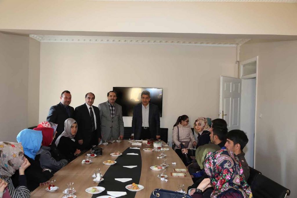 Kağızman Anadolu İmam Hatip Lisesi Öğrencileri Üniversitemizi Ziyaret Etti