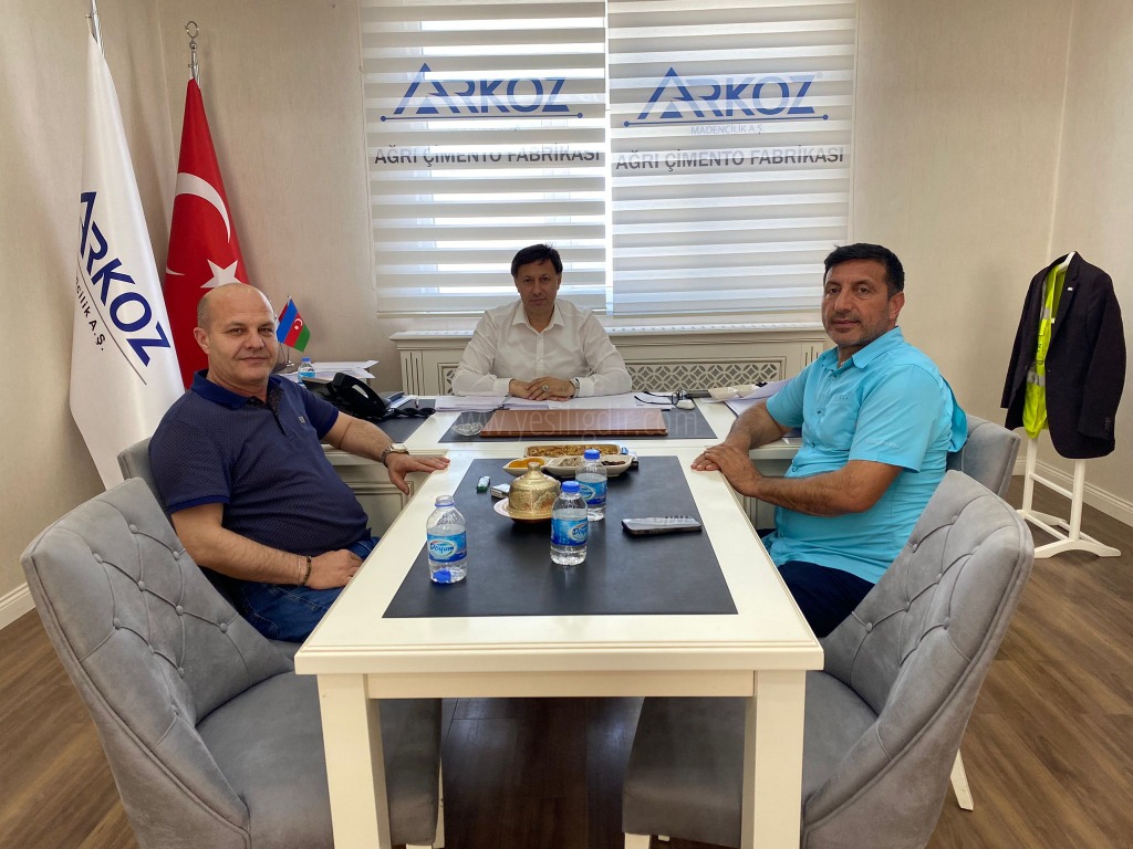 AĞRI ÇİMENTO FABRİKASINA NEZAKET ZİYARETİ