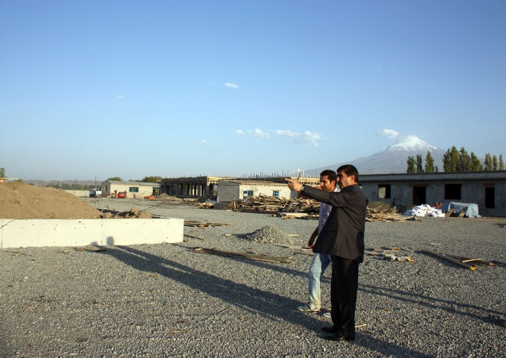 Modern Hayvan Pazarı İnşaatı Devam Ediyor