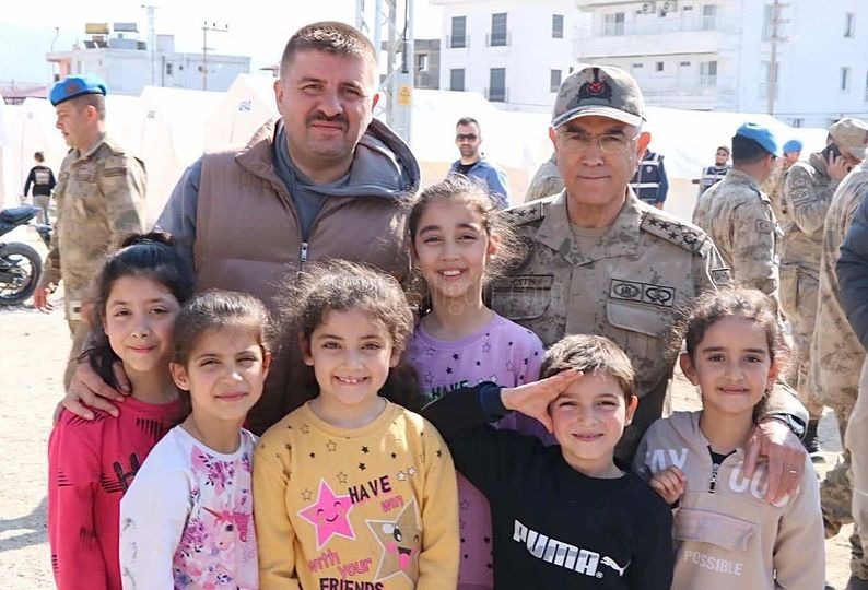 Vali Sarıibrahim Jandarma Genel Komutanı Org Çetin ile Depremzedeleri Ziyaret Etti